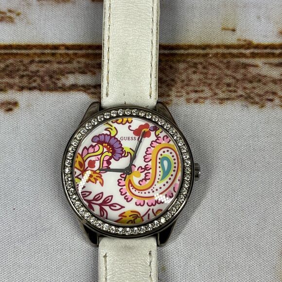 GUESS G75991L Womens Analog Watch Silver Case Floral Dial 44 mm - Picture 2 of 8